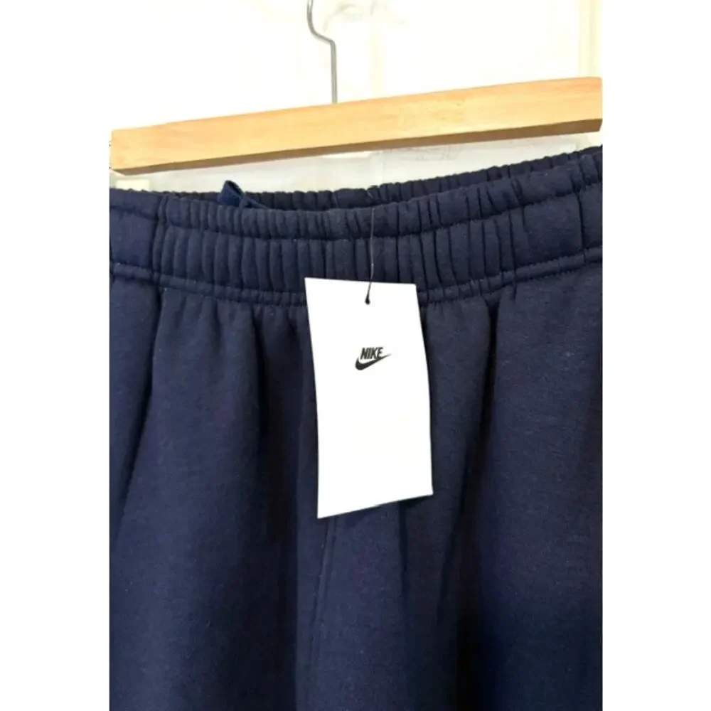Nike men club